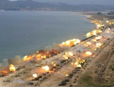 Ν. Τραμπ προς Κιμ Γιονγκ Ουν: «Κάθησε φρόνιμα» (φωτό, βίντεο)